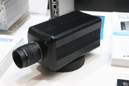 設置場所を選ばずに監視カメラとして使用可能なレコーダーを展示(スズデン) 画像
