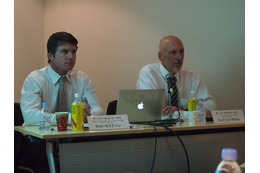 米Arbor Networks社のマット・モイナハン氏（左）および、ジェフ・リンドホルム氏（右）