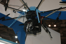 自立飛行型小型ヘリ