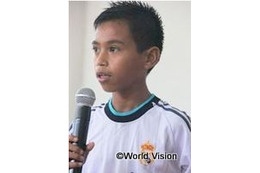 来日するインドネシアのユディアント君（15）。干ばつが頻発する地域に住んでおり、様々な地域活動を行う子どもグループのリーダーを務め、地域の干ばつについても、子どもの視点から取り組みを行っている（画像はプレスリリースより）