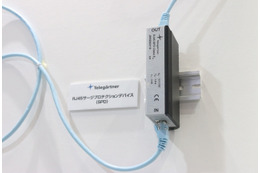 IPカメラとPoEインジェクタの間に「RJ45サージプロテクションデバイス（SPD）」を設置し、LANケーブルでつなぐだけで運用できる