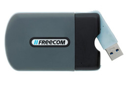 ラバースリーブを使用した耐衝撃仕様の小型ポータブルSSDを発売(フリーコム・テクノロジーズ) 画像