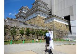 連載第12回で名古屋城の写真を掲載したけど、日本史が得意科目の彼女は日本の城が大好き。世界遺産に登録され白鷺城としても名高い姫路城。白い城壁が印象的だったよ。
