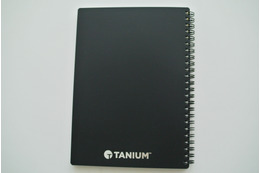 <売り切れ>【17】TANIUM のノートは maruman のMnemosyne (ニーモシネ) だから、ミシン目がついて切り離せるすぐれものだよ。