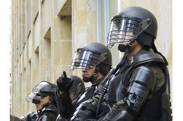 ロシア系銀行排除、警備を強化する地元警察と無関心な当のSWIFT 画像