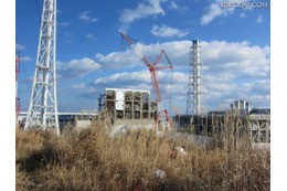 4号機原子炉建屋（1月14日撮影）