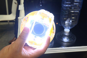 【オフィス防災EXPO】災害時用のソーラーLEDランタンを展示(STAYER) 画像