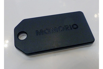 【CEATEC 2015】BLE採用の小型タグがスマートフォンと連動、紛失位置の特定や追跡が可能に(落し物ドットコム) 画像