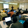 ネットワークフォレンジックのトレーニング、2012年ガンビアにて　（写真提供：JPCERT/CC）