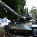構内に展示されていた74式戦車