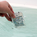 防水仕様のイメージ（iPhone 5は別売）