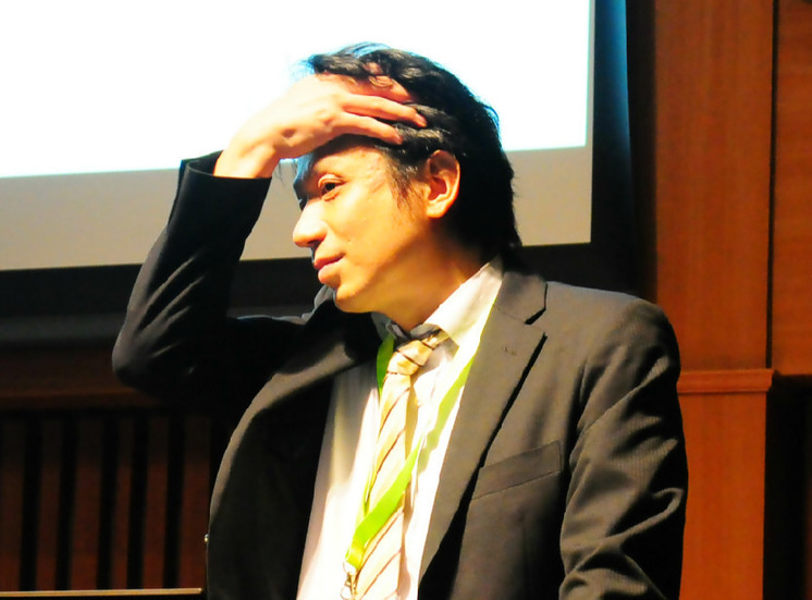 不敵に髪をかきあげる 一般社団法人日本ハッカー協会 代表理事 杉浦 隆幸 氏