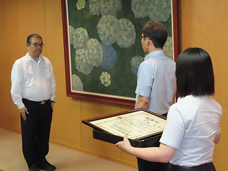 2025年7月10日に行われた授与式の様子