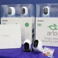 ネットギアジャパンの製品発表会で展示されていた「arlo」。2014年11月にアメリカで発売された製品で、満を持して日本に上陸した形だ（撮影：編集部）