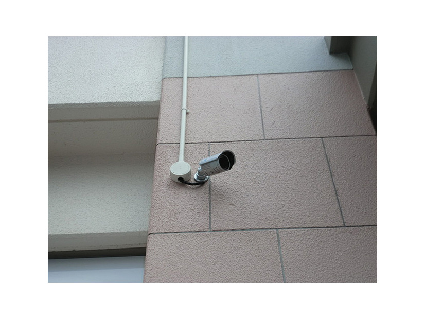 12台の防犯カメラは10日間の映像を記録し、捜査機関などからの照会に応じて犯罪抑止に活用される（写真は佐賀市の公式サイトより）。