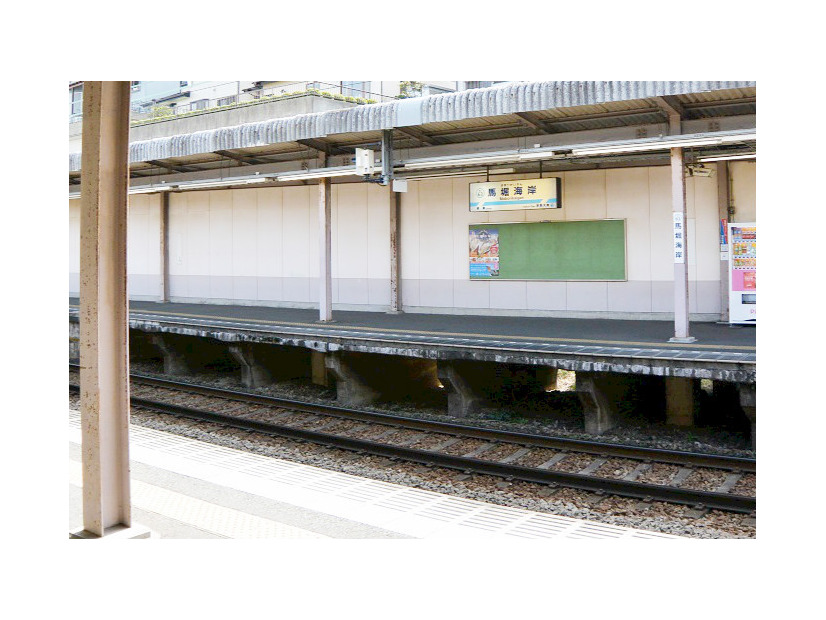 東京から1時間40分電車に乗って最寄り駅に到着しました