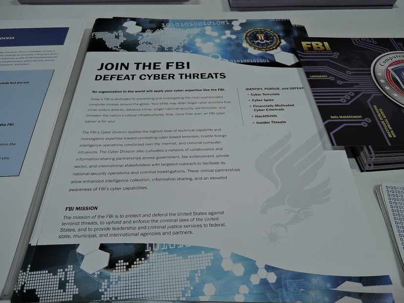 FBIのサイバー犯罪対策部門の勧誘チラシ