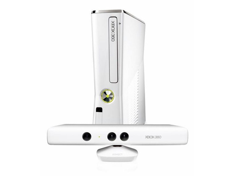 Xbox 360 4GB + Kinect スペシャル エディション（ピュア ホワイト）  