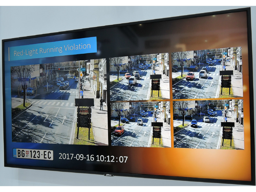 Dahua社の画像解析技術、車両の動きを解析し、信号無視の検知を行い、違反車両のナンバーを画像認識し記録蓄積することが可能、ここまで来ると「交通版 SOC」という感じ