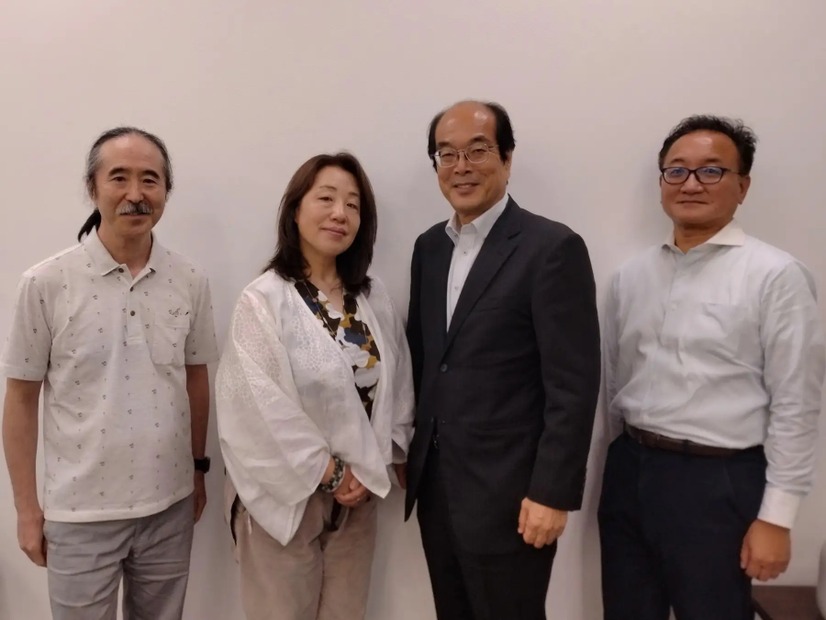 左から杉浦理事、福田かおり理事(新任)、北村代表理事、中島理事